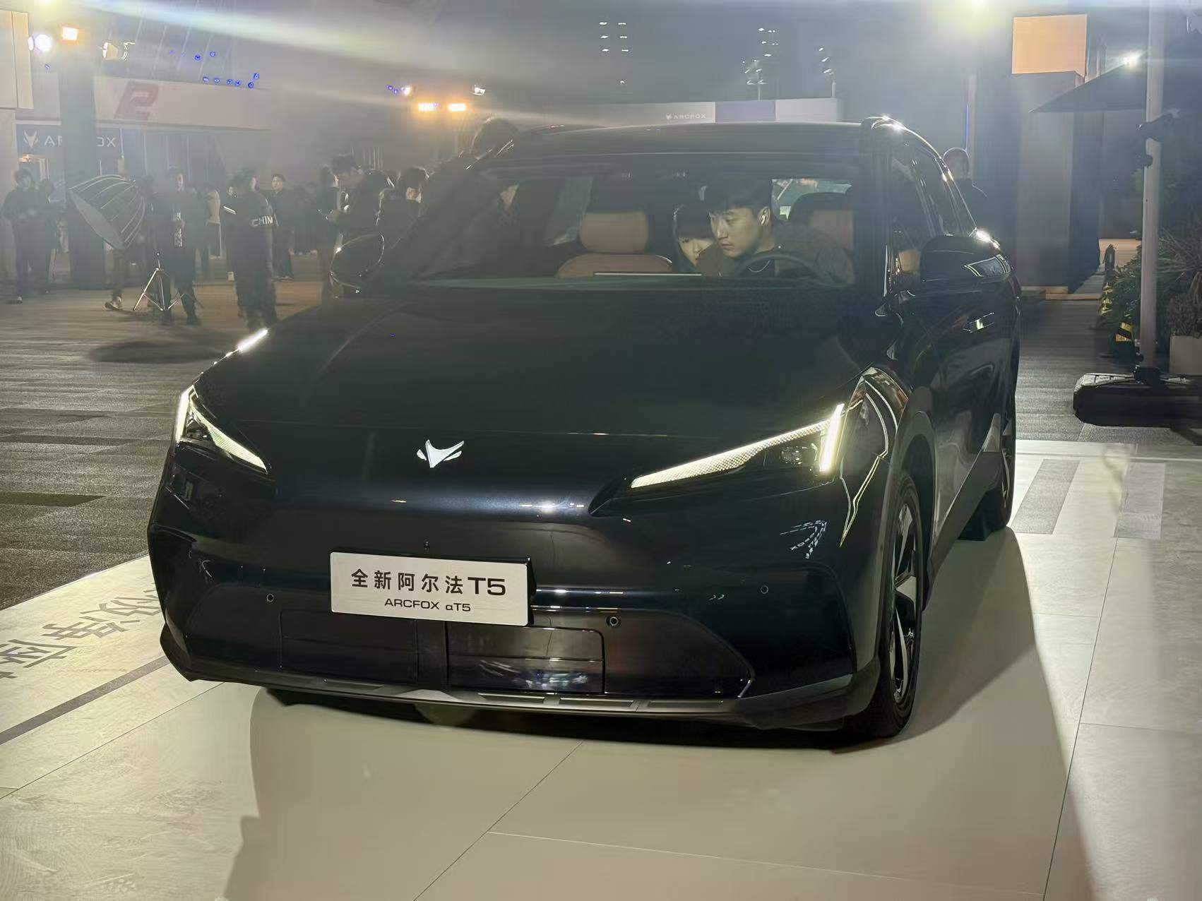 北汽蓝谷三季度毛利率首次实现转正 双品牌新车开启第四季度冲刺